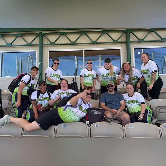 ⭐ about me/my closet ⭐ - Picture 7 of 16